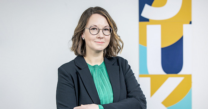 Talous | Keskiviikkona puhutaan valtion virastojen rajusta säästökuurista – A-studiossa JUKOn neuvottelupäällikkö Minna Salminen kello 21.06